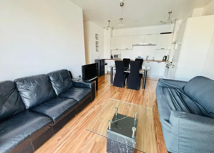 شقة Waterfront Views 2 Beds 2 Baths *