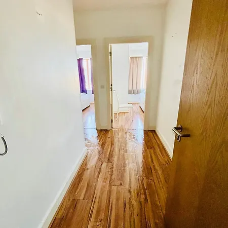 Waterfront Views 2 Beds 2 Baths Apartmán