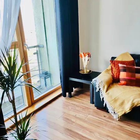 Waterfront Views 2 Beds 2 Baths Apartmán *
