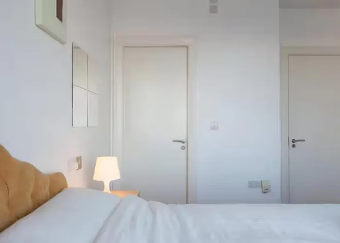 Waterfront Views 2 Beds 2 Baths Daire Dublin
