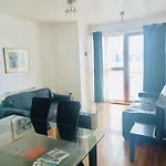 Waterfront Views 2 Beds 2 Baths Apartman *